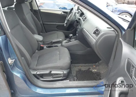 2015 Volkswagen Jetta 1.8T Se z USA, uszkodzony, nr VIN 3VWD17AJ6FM234001